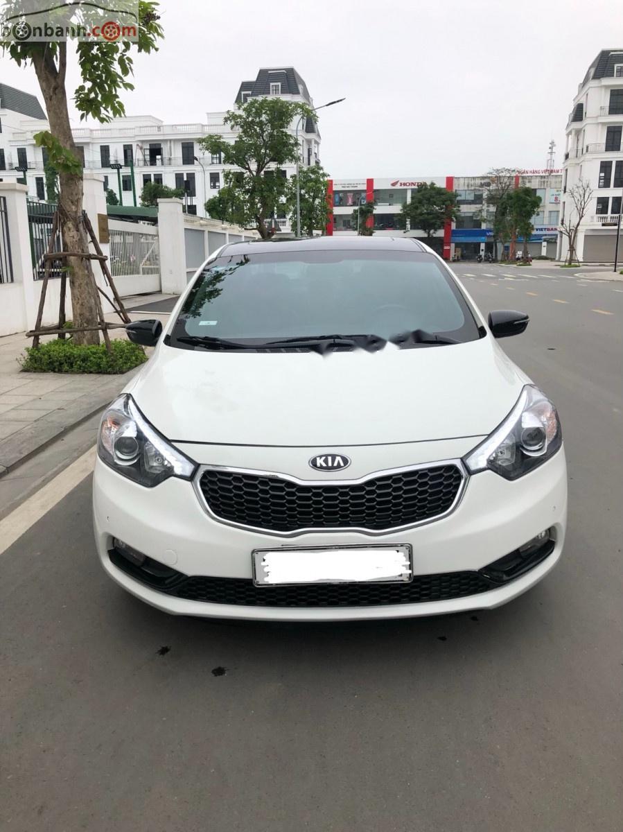 Kia K3 2015 - Bán ô tô Kia K3 đời 2015, màu trắng xe gia đình 