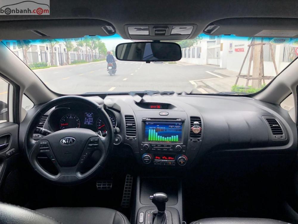 Kia K3 2015 - Bán ô tô Kia K3 đời 2015, màu trắng xe gia đình 