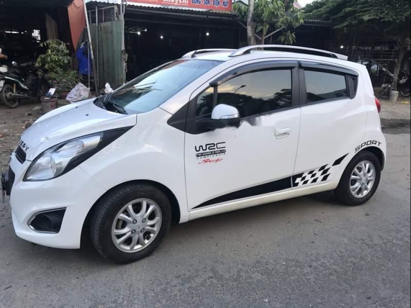 Chevrolet Spark 2015 - Bán xe Chevrolet Spark đời 2015, màu trắng, giá tốt