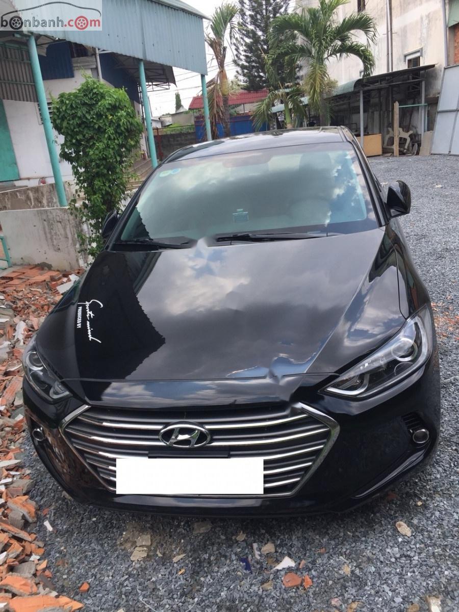 Hyundai Elantra 1.6 AT 2016 - Bán Hyundai Elantra 1.6 AT đời 2016, màu đen 