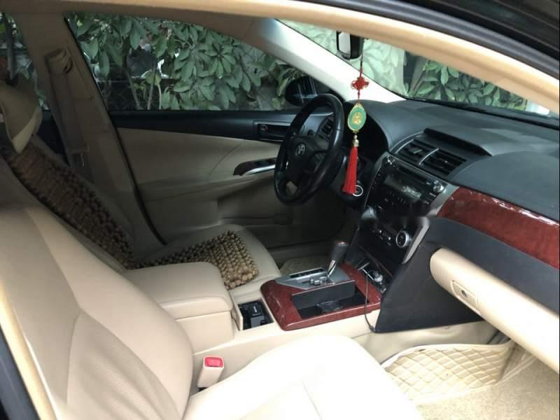 Toyota Camry    2014 - Cần bán gấp Toyota Camry sản xuất 2014, màu đen chính chủ