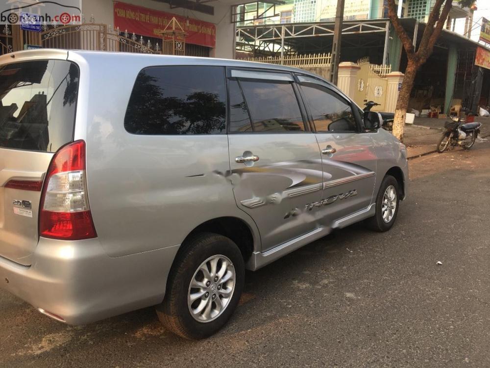 Toyota Innova 2.0E 2014 - Xe Toyota Innova 2.0E đời 2014, màu bạc