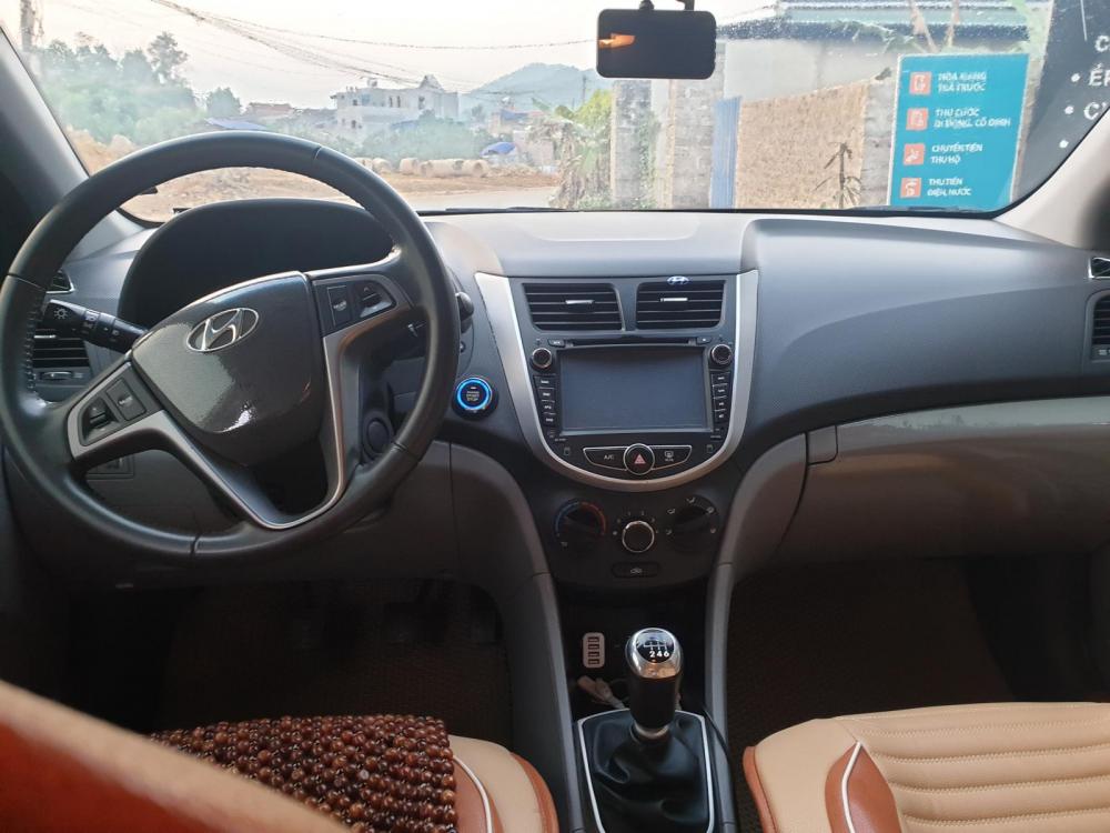 Hyundai Accent 2015 - Cần bán Hyundai Accent sản xuất năm 2015, màu trắng, nhập khẩu, 440 triệu