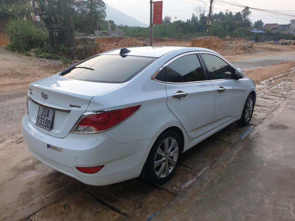 Hyundai Accent 2015 - Cần bán Hyundai Accent sản xuất năm 2015, màu trắng, nhập khẩu, 440 triệu