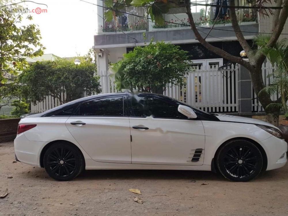 Hyundai Sonata 2012 - Bán Hyundai Sonata đời 2012, màu trắng, xe nhập xe gia đình 