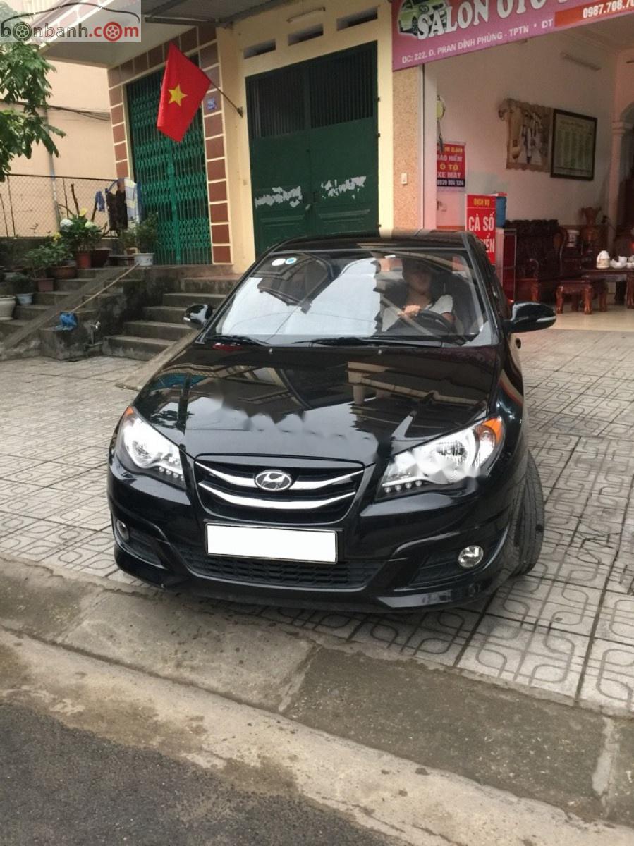 Hyundai Avante 1.6 MT 2013 - Bán xe Hyundai Avante 1.6 MT năm 2013, màu đen như mới