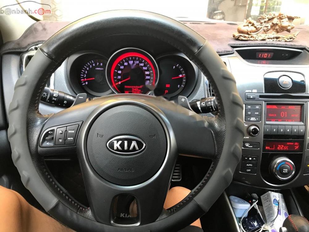 Kia Forte 2011 - Cần bán gấp Kia Forte sản xuất năm 2011, màu xám 