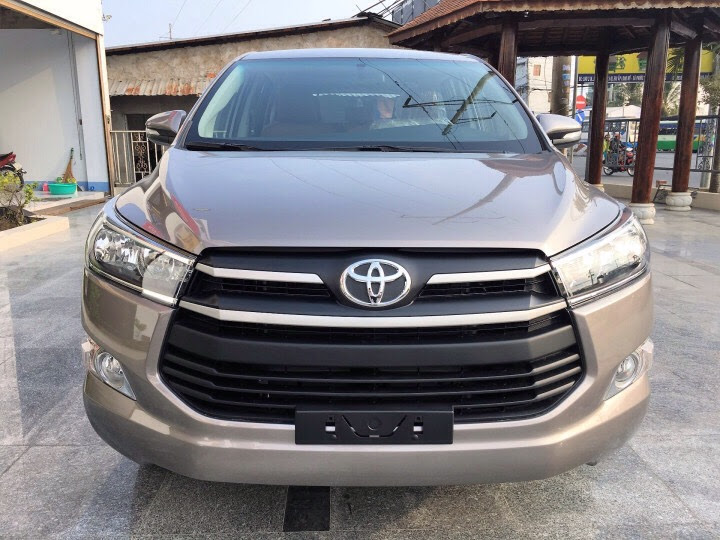 Toyota Innova 2019 - Bán xe Innova 8 chỗ, số sàn, mới 100%, hỗ trợ trả góp