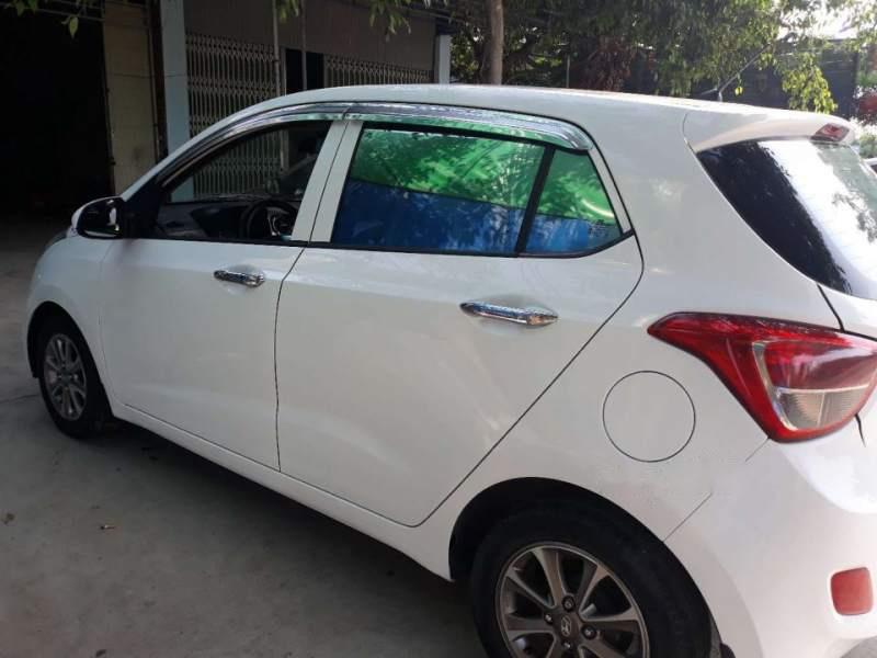 Hyundai Grand i10 2014 - Cần bán lại xe Hyundai Grand i10 năm 2014, màu trắng, nhập khẩu nguyên chiếc