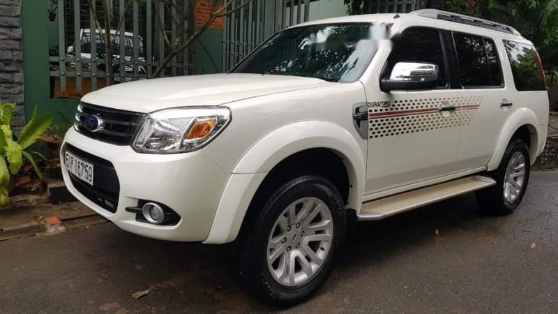 Ford Everest 2015 - Bán Ford Everest 2015, màu trắng đẹp như mới, giá 639tr