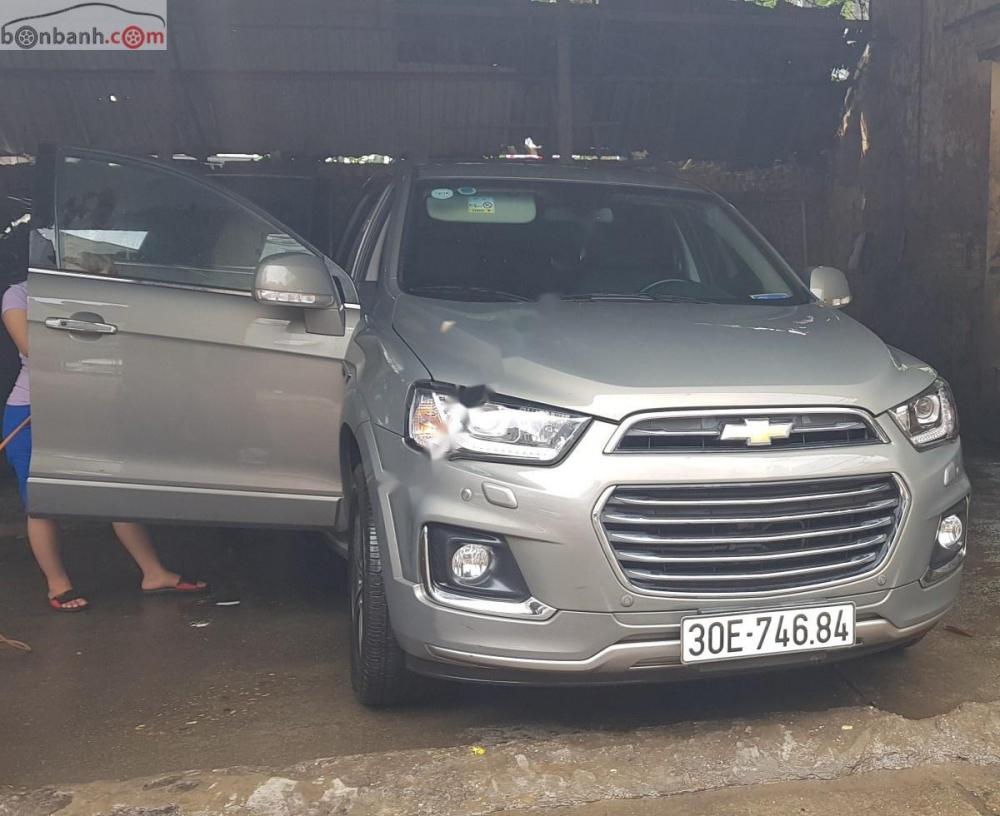 Chevrolet Captiva 2017 - Bán Chevrolet Captiva 2017, màu nâu giá cạnh tranh