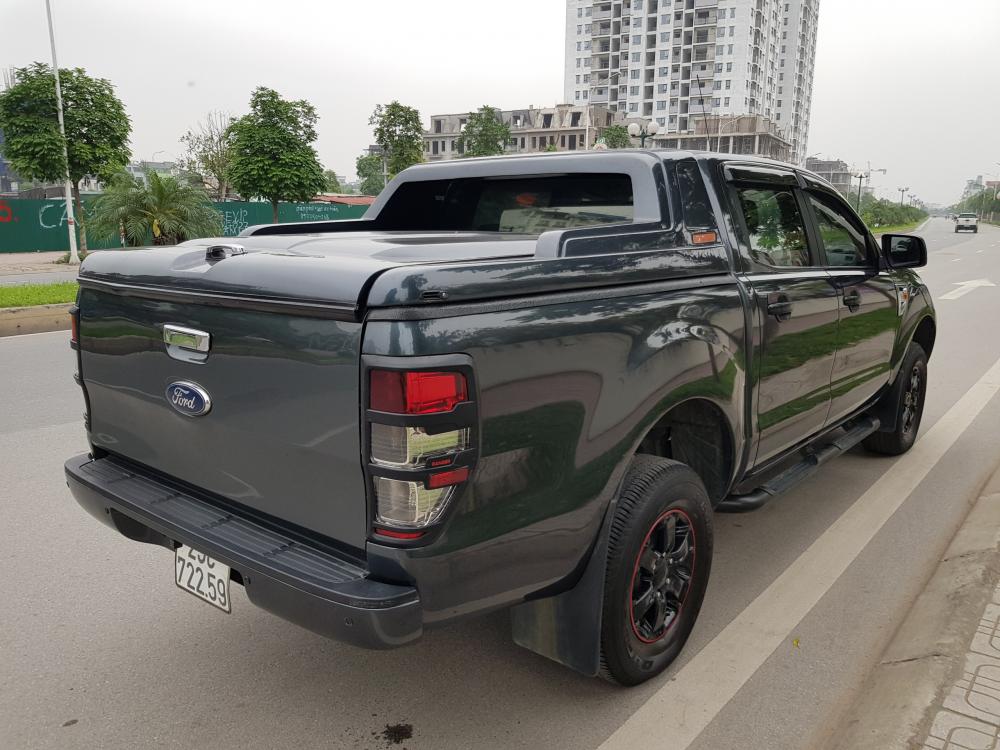 Ford Ranger 2.2 XLS 2015 - Cần bán xe Ford Ranger 2.2 XLS đời 2015, màu xám, nhập khẩu nguyên chiếc, số tự động