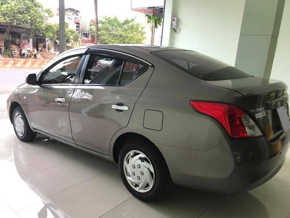 Nissan Sunny AT 2016 - Bán Sunny XL 2016 số sàn, màu xám, xe đi kỹ rất mới