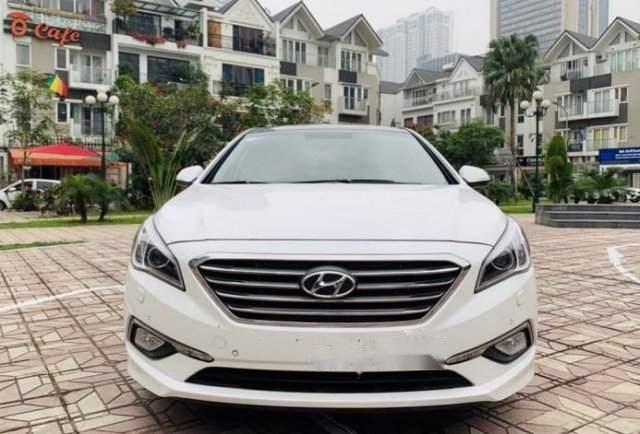 Hyundai Sonata  2.0   2016 - Bán Hyundai Sonata 2.0 năm sản xuất 2016, màu trắng