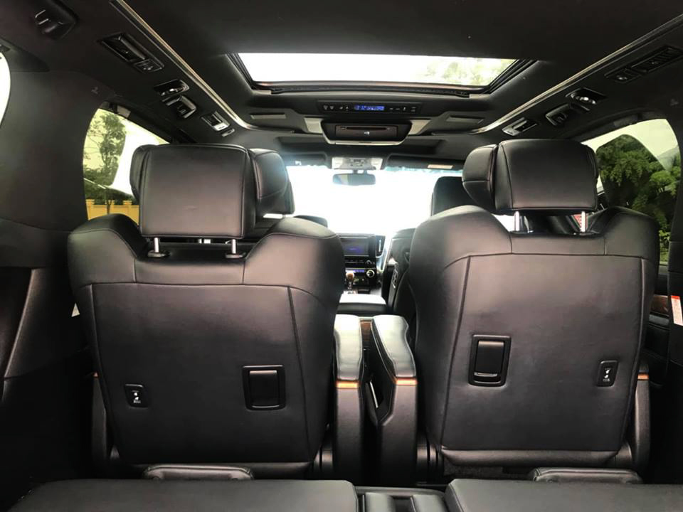 Toyota Alphard 2015 - Bán Toyota Alphard Excutive Lounge màu đen, model 2016, call ngay 0989866544