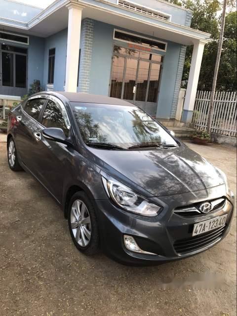 Hyundai Accent 2012 - Cần bán gấp Hyundai Accent sản xuất năm 2012, màu xám, xe nhập, giá tốt