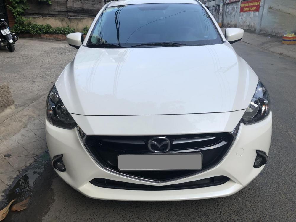 Mazda 2 1.5AT 2018 - Cần tiền bán Mazda 2 số tự động, màu trắng, sản xuất 2018