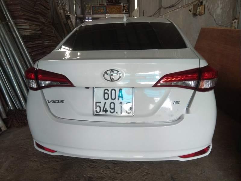 Toyota Vios E 2018 - Cần bán gấp Toyota Vios E năm sản xuất 2018, màu trắng