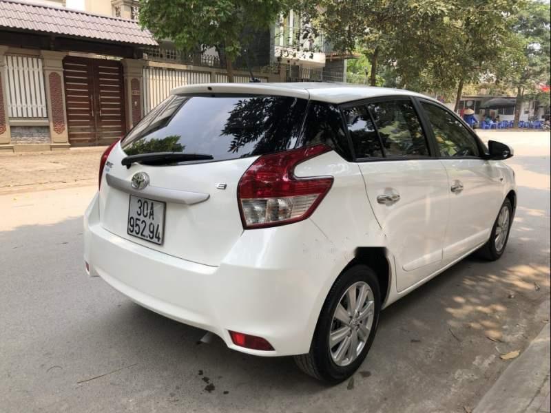 Toyota Yaris  E 1.3AT 2014 - Bán Toyota Yaris E 1.3AT đời 2014, màu trắng, nhập khẩu