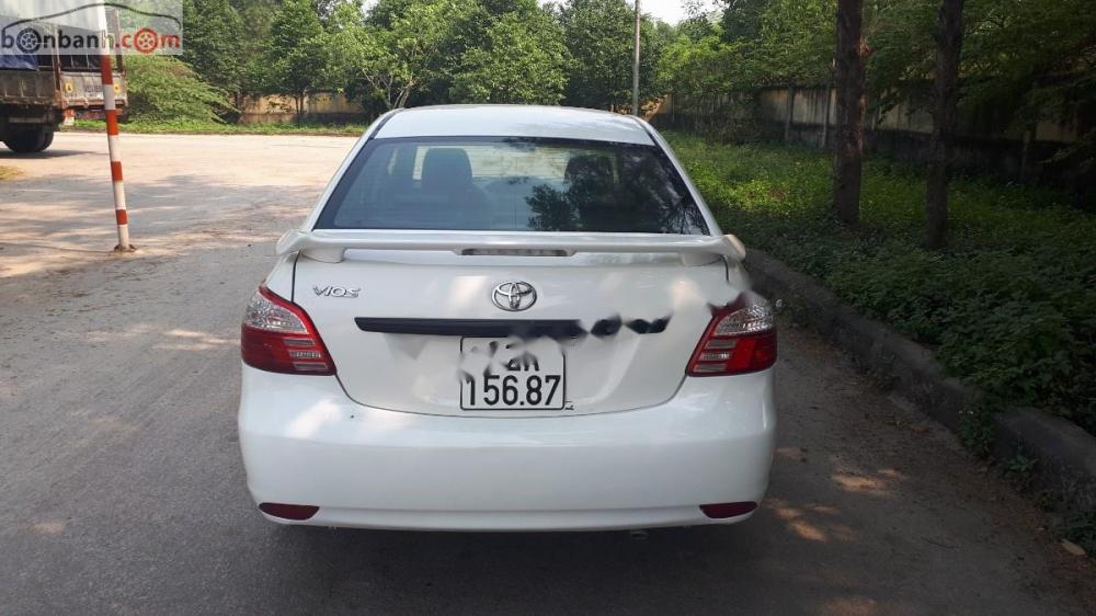 Toyota Vios 2010 - Cần bán lại xe Toyota Vios 2010, màu trắng