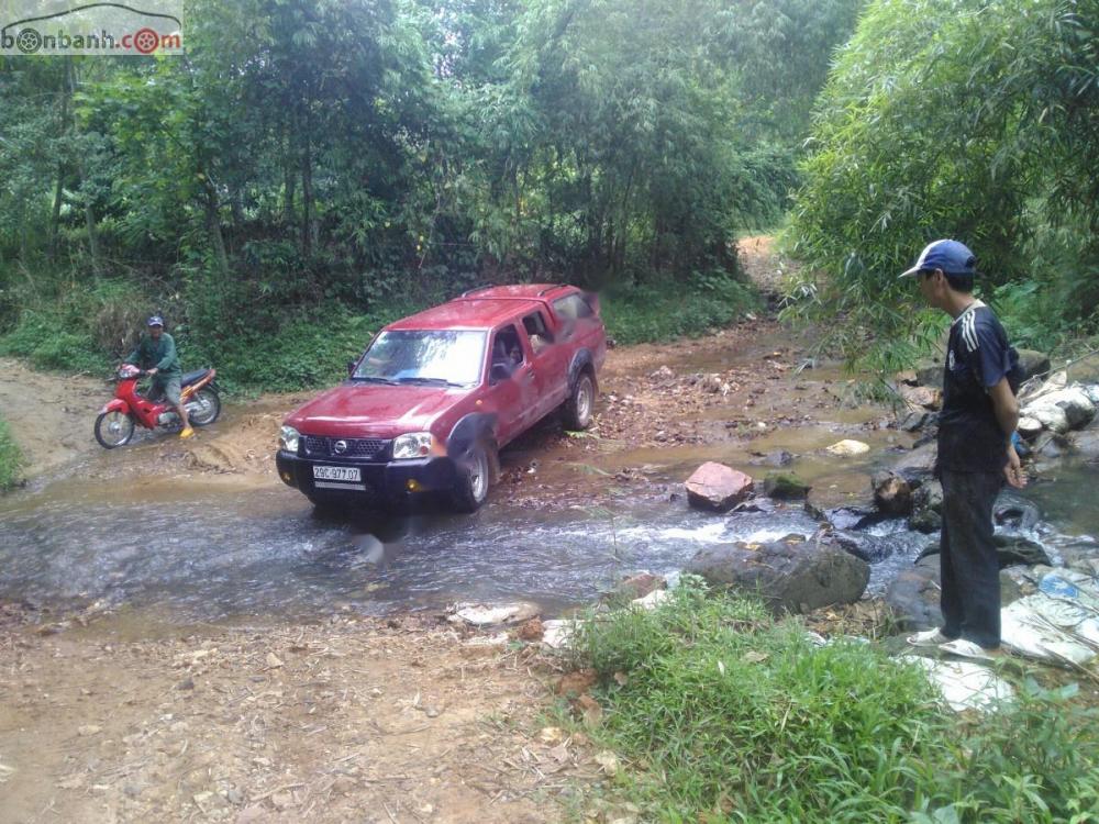 Nissan Navara 2.4 MT 4WD 2003 - Bán Nissan Navara 2.4 MT 4WD năm 2003, màu đỏ, nhập khẩu  