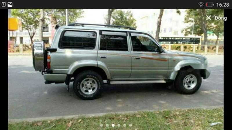 Toyota Land Cruiser 1995 - Bán ô tô Toyota Land Cruiser sản xuất 1995, màu bạc, nhập khẩu chính chủ