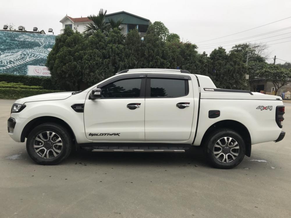 Ford Ranger 3.2 AT 4x4 2017 - Bán Ford Ranger Wildtrak 3.2 AT 4x4, sản xuất 2017, màu trắng