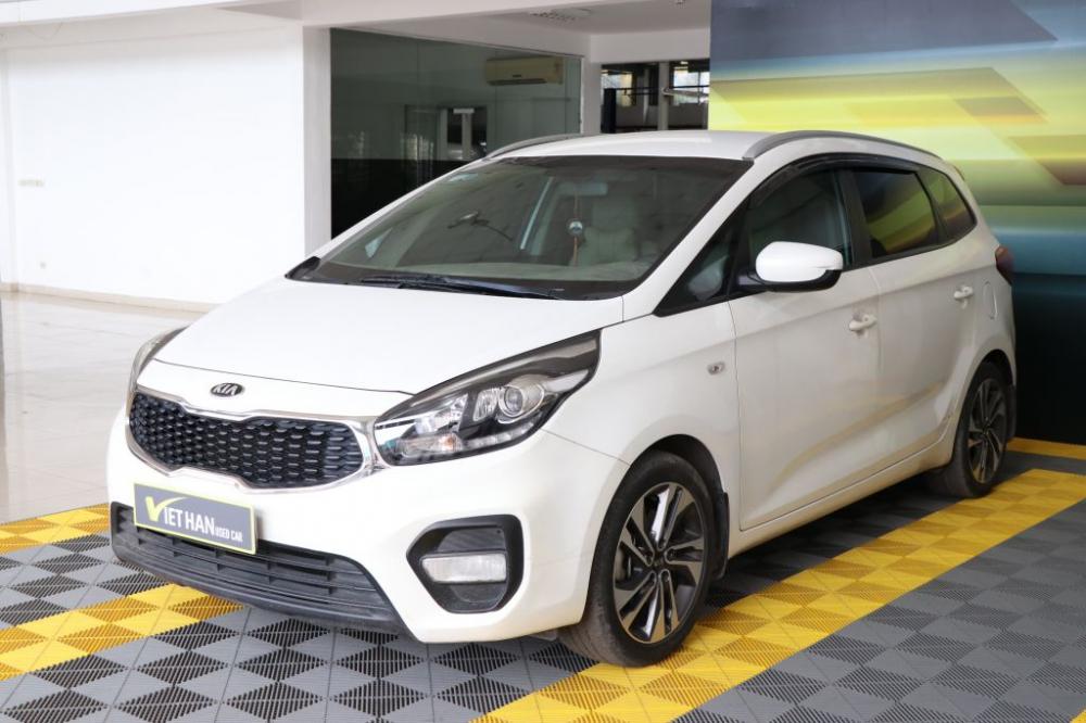 Kia Rondo 2.0MT 2017 - Bán Kia Rondo 2.0MT đời 2017, màu trắng