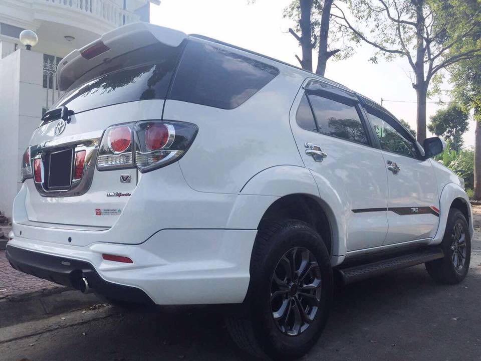 Toyota Fortuner Sportivo 2014 - Bán Toyota Fortuner Sportivo 2014 tự động trắng xe zin đẹp lộng lẫy
