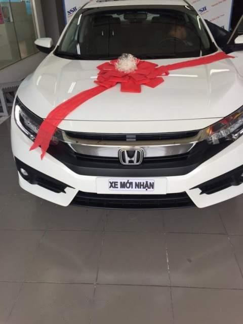 Honda Civic  1.5L  2018 - Cần bán Honda Civic 1.5L 2018, màu trắng, xe còn mới 99,99%