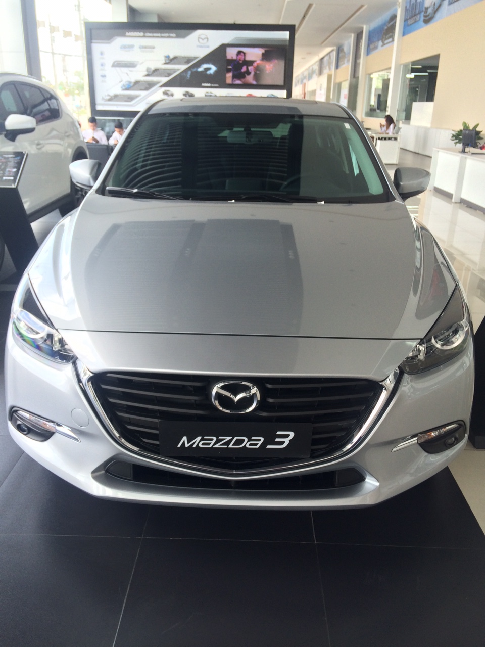 Mazda 3 1.5 2019 - Bán Mazda 3 xe gia đình, giảm thêm 25 triệu, 169 triệu lấy xe lăn bánh, lãi suất ưu đãi, LH Nhung 0907148849