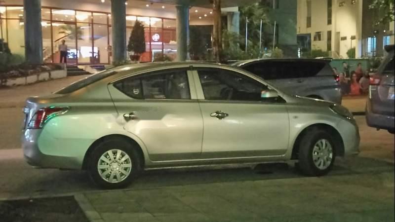 Nissan Sunny  MT 2014 - Cần bán lại xe Nissan Sunny MT đời 2014, màu bạc chính chủ  