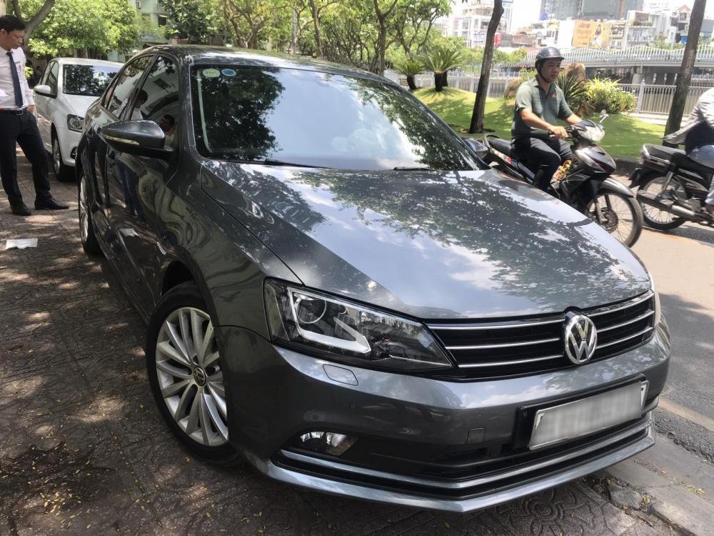 Volkswagen Jetta 2018 - Cần bán xe Volkswagen Jetta đời 2018, màu xám (ghi), xe nhập, giá chỉ 768 triệu