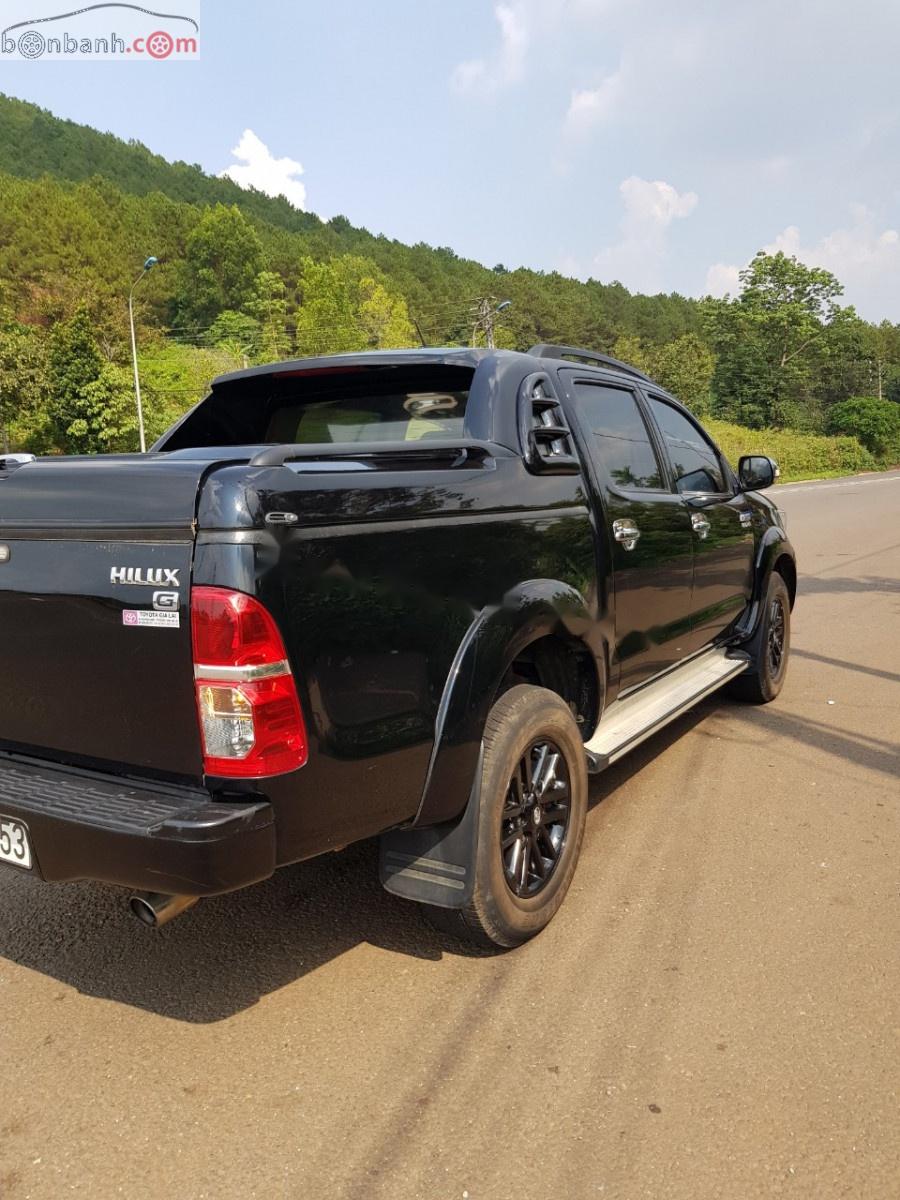 Toyota Hilux 3.0G 4x4 MT 2014 - Cần bán Toyota Hilux 3.0G 4x4 MT năm 2014, màu đen, nhập khẩu nguyên chiếc 