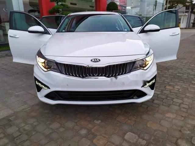 Kia K5 2.0 AT 2019 - Bán Kia K5 2.0 AT năm sản xuất 2019, màu trắng, giá 789tr