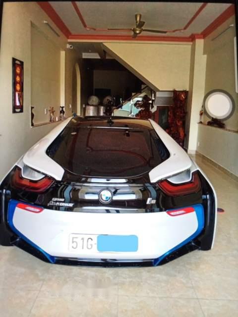 BMW i8 2015 - Cần bán lại xe BMW i8 năm 2015, màu trắng, nhập khẩu chính chủ