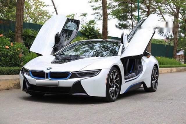 BMW i8 2015 - Cần bán lại xe BMW i8 năm 2015, màu trắng, nhập khẩu chính chủ