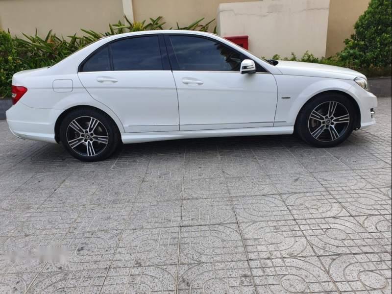 Mercedes-Benz C class  C200  2013 - Bán Mercedes C200 đời 2013, màu trắng chính chủ