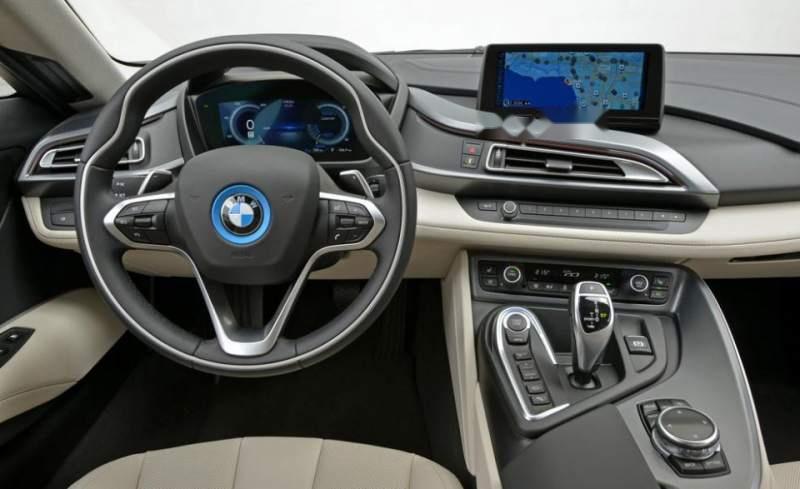 BMW i8 2015 - Cần bán lại xe BMW i8 năm 2015, màu trắng, nhập khẩu chính chủ