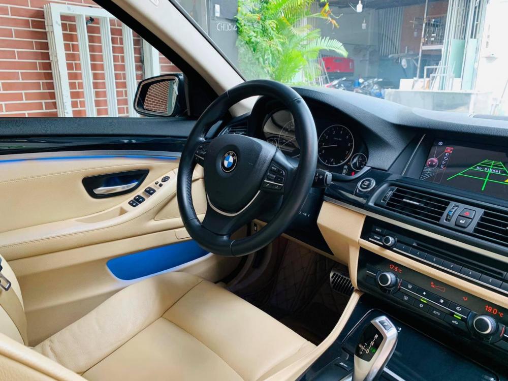 BMW 5 Series 528i 2011 - Em bán BMW 528i Sx 2011 model 2012, xe nguyên zin, cực mới