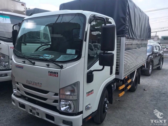 Isuzu NMR 77EE4 2019 - Bán xe tải Isuzu 2T4 thùng mui bạt - NMR77EE4, 647 triệu, xe có sẵn