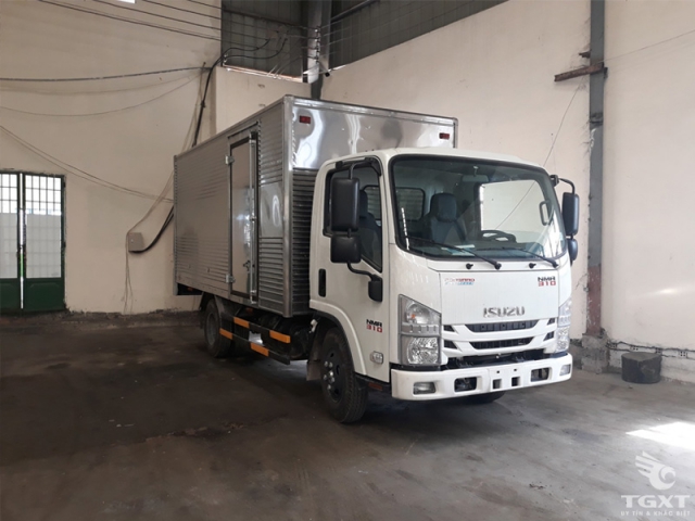 Isuzu NMR 85HE4 2019 - Bán xe tải Isuzu 1T9 thùng kín - NMR85HE4, 130 triệu nhận xe ngay