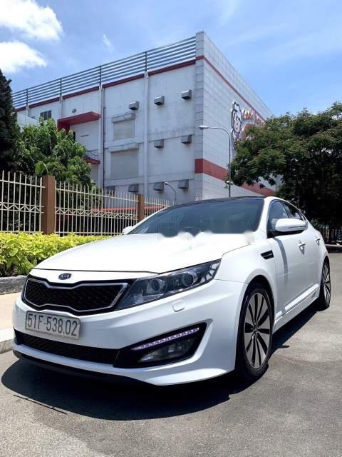 Kia K5 2012 - Cần bán xe Kia K5 năm sản xuất 2012, màu trắng, xe nhập, 579 triệu