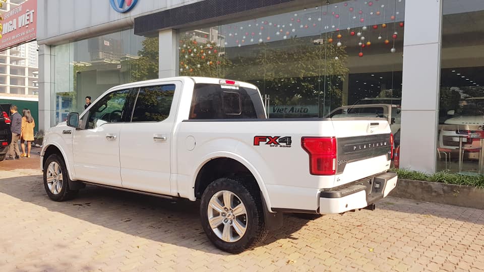 Ford F 150 2018 - Cần bán Ford F 150 Platinum sản xuất 2018 model 2019, màu trắng, nhập khẩu