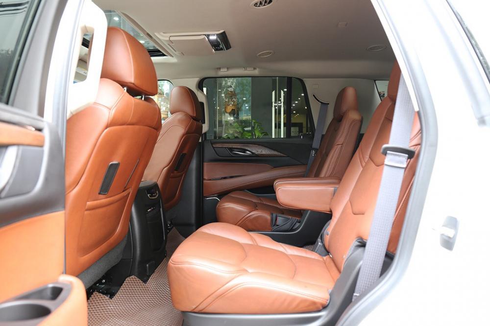 Cadillac Escalade 2015 - Cần bán Cadillac Escalade đời 2016, màu trắng, nhập khẩu