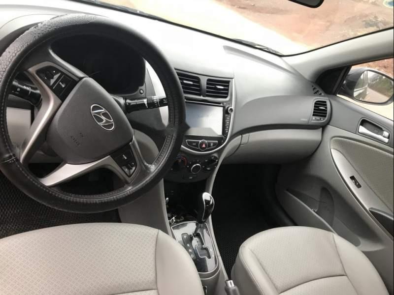 Hyundai Accent   2015 - Bán xe Hyundai Accent sản xuất năm 2015, màu đen, nhập khẩu, đăng ký 12/2015