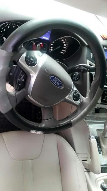 Ford Focus  Titanium 2014 - Cần bán xe Ford Focus đời 2014 bản Titanium, full option, đăng ký chính chủ 1 đời duy nhất, xe nữ chạy