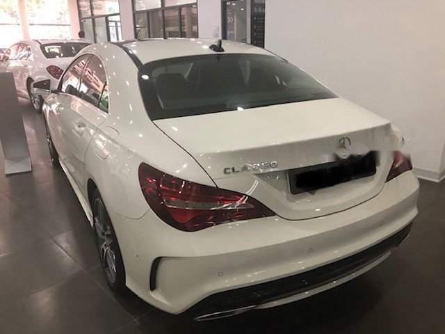 Mercedes-Benz CLA class 250 2018 - Bán ô tô Mercedes CLA 250 sản xuất năm 2018, màu trắng như mới