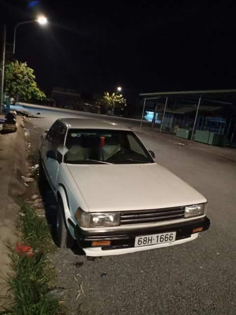 Nissan Bluebird 1985 - Bán Nissan Bluebird sản xuất 1985, màu trắng, xe nhập, 45tr