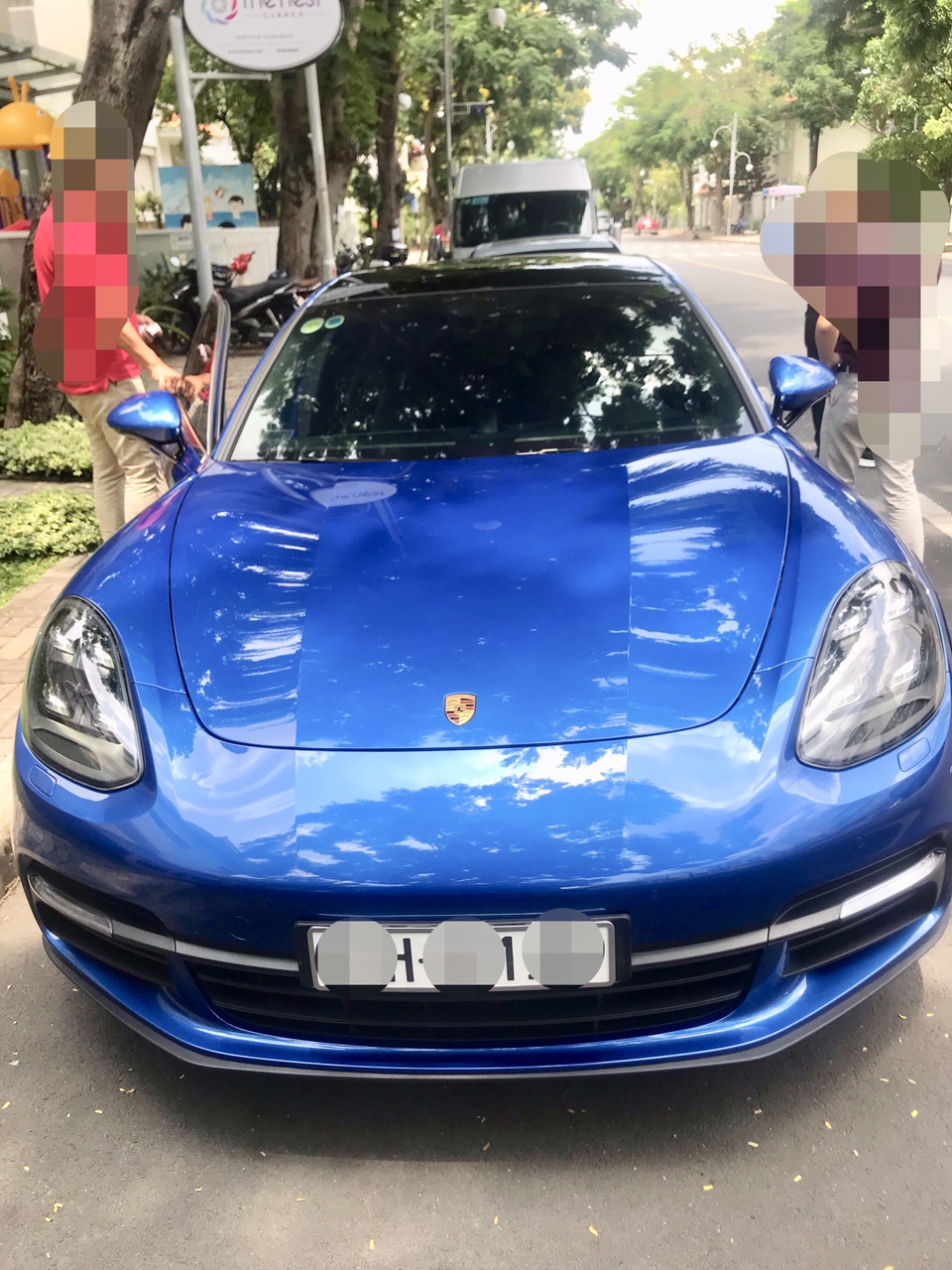 Porsche Panamera 2016 - Cần bán gấp Porsche Panamera đăng ký 2017, màu xanh lam, nhập khẩu